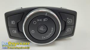 Gebruikte Licht Schakelaar Ford Focus 3 1.6 Ti-VCT 16V 125 Prijs € 29,98 Margeregeling aangeboden door Autodemontagebedrijf De Ooyevaar