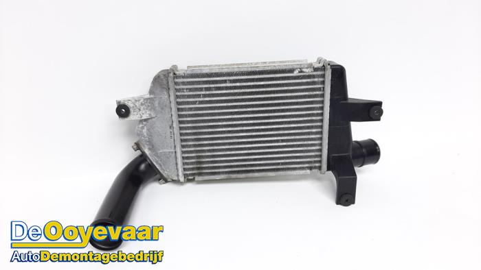 Gebruikte Intercooler Mitsubishi L-200 2.5 DI-D 4x4 Prijs € 59,99 Margeregeling aangeboden door Autodemontagebedrijf De Ooyevaar