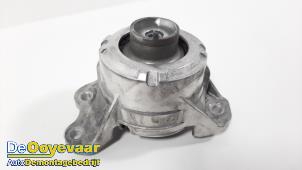 Gebruikte Motorsteun Mercedes EQC (N293) 400 4-Matic Prijs € 29,99 Margeregeling aangeboden door Autodemontagebedrijf De Ooyevaar