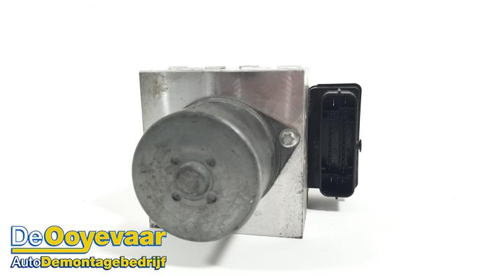 Gebruikte ABS Pomp Ford Mondeo IV Wagon 1.6 TDCi 16V Prijs € 19,99 Margeregeling aangeboden door Autodemontagebedrijf De Ooyevaar