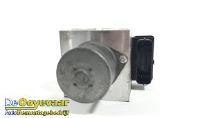 Gebruikte ABS Pomp Ford Mondeo IV Wagon 1.6 TDCi 16V Prijs € 39,99 Margeregeling aangeboden door Autodemontagebedrijf De Ooyevaar