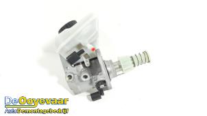 Gebruikte Hoofdremcilinder Audi A4 Avant (B9) 2.0 TDI Ultra 16V Prijs € 29,99 Margeregeling aangeboden door Autodemontagebedrijf De Ooyevaar