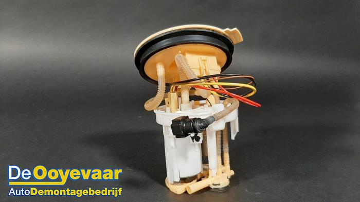 Gebruikte Tank element Pomp Audi A4 Avant (B9) 2.0 TDI Ultra 16V Prijs € 49,99 Margeregeling aangeboden door Autodemontagebedrijf De Ooyevaar