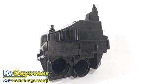 Gebruikte Luchtfilterhuis Landrover Range Rover Sport (LS) 3.0 S TDV6 Prijs € 29,99 Margeregeling aangeboden door Autodemontagebedrijf De Ooyevaar