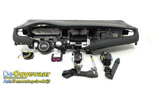 Gebruikte Airbag Set + Module Kia Carens IV (RP) 1.6 GDI 16V Prijs € 300,00 Margeregeling aangeboden door Autodemontagebedrijf De Ooyevaar