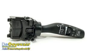 Gebruikte Schakelaar Ruitenwisser Kia Carens IV (RP) 1.6 GDI 16V Prijs € 19,99 Margeregeling aangeboden door Autodemontagebedrijf De Ooyevaar
