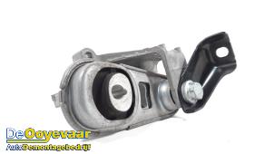 Gebruikte Motorrubber Renault Megane IV (RFBB) 1.6 GT Energy TCe 205 EDC Prijs € 19,99 Margeregeling aangeboden door Autodemontagebedrijf De Ooyevaar