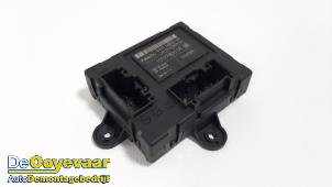 Gebruikte Deur module Ford B-Max (JK8) 1.0 EcoBoost 12V 125 Van Prijs € 7,50 Margeregeling aangeboden door Autodemontagebedrijf De Ooyevaar