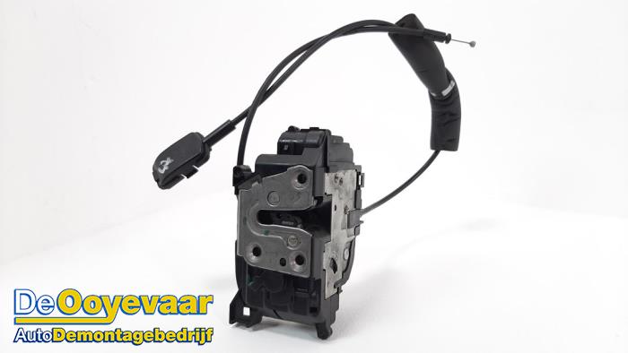 Deurslot Mechaniek 4Deurs links-achter van een Renault Grand Scénic III (JZ) 1.5 dCi 110 2014