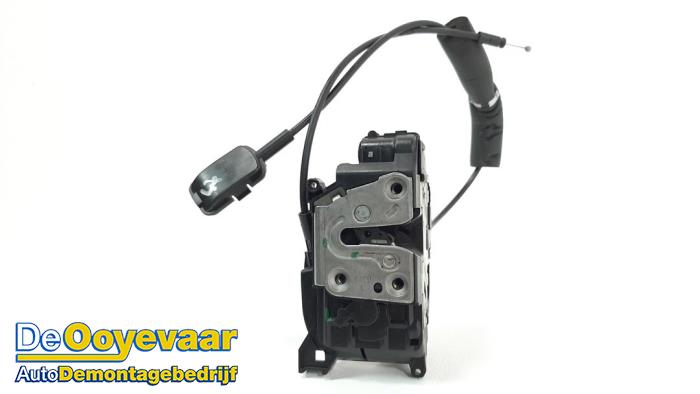 Deurslot Mechaniek 4Deurs links-achter van een Renault Grand Scénic III (JZ) 1.5 dCi 110 2014