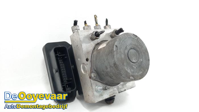 Gebruikte ABS Pomp Chrysler Voyager/Grand Voyager (RT) Prijs € 39,99 Margeregeling aangeboden door Autodemontagebedrijf De Ooyevaar