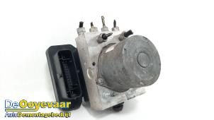 Gebruikte ABS Pomp Chrysler Voyager/Grand Voyager (RT) Prijs € 75,00 Margeregeling aangeboden door Autodemontagebedrijf De Ooyevaar