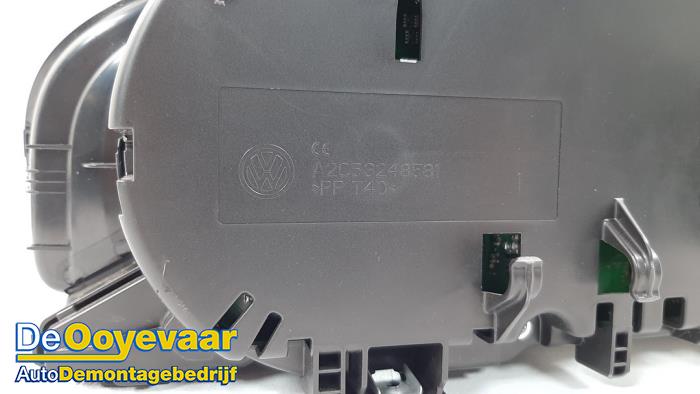 Kontaktslot + computer van een Volkswagen Transporter T5 2.0 TDI DRF 2015