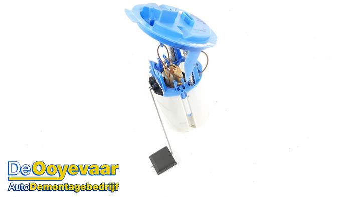 Gebruikte Tank element Pomp Mercedes C Estate (S204) 3.5 C-350 CGI V6 24V BlueEfficiency Prijs € 69,99 Margeregeling aangeboden door Autodemontagebedrijf De Ooyevaar