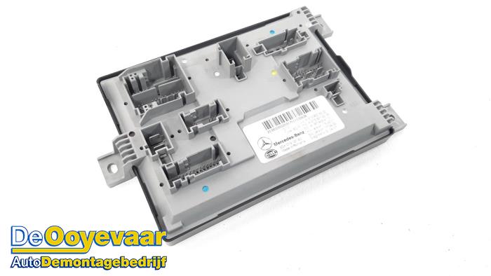 Computer Body Control van een Mercedes-Benz E (W213) E-200d 2.0 Turbo 16V 2019