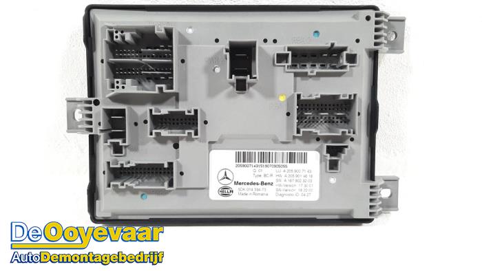 Gebruikte Comfort Module Mercedes C (W205) C-180 1.5 EQ Boost Prijs € 69,99 Margeregeling aangeboden door Autodemontagebedrijf De Ooyevaar