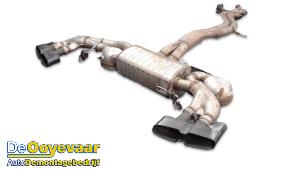 Gebruikte Uitlaat Einddemper Bentley Bentayga 4.0 TDI V8 32V Prijs € 774,99 Margeregeling aangeboden door Autodemontagebedrijf De Ooyevaar