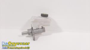 Gebruikte Hoofdremcilinder BMW X2 (F39) xDrive 20d 2.0 16V Prijs € 39,99 Margeregeling aangeboden door Autodemontagebedrijf De Ooyevaar