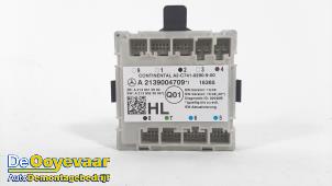 Gebruikte Centrale Deurvergrendelings Module Mercedes E (W213) E-220d 2.0 Turbo 16V Prijs € 9,99 Margeregeling aangeboden door Autodemontagebedrijf De Ooyevaar