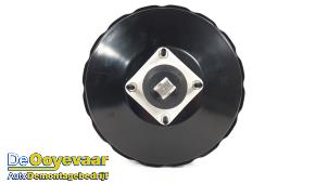 Gebruikte Rembekrachtiger MG ZS EV Prijs € 99,99 Margeregeling aangeboden door Autodemontagebedrijf De Ooyevaar