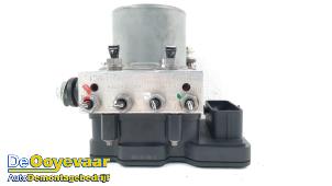 Gebruikte ABS Pomp MG ZS EV Prijs € 275,00 Margeregeling aangeboden door Autodemontagebedrijf De Ooyevaar