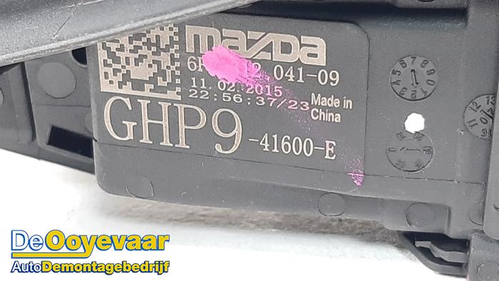Sensor Gaspedaalpositie van een Mazda 2 (DJ/DL) 1.5 SkyActiv-G 75 2015