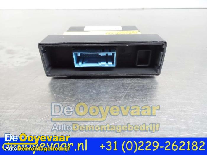 Computer Body Control van een Citroën C4 Grand Picasso (3A) 1.6 BlueHDI 120 2014