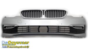 Gebruikte Voorbumper BMW 5 serie Touring (G31) 530i xDrive 2.0 TwinPower Turbo 16V Prijs € 599,99 Margeregeling aangeboden door Autodemontagebedrijf De Ooyevaar