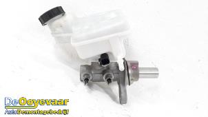 Gebruikte Hoofdremcilinder Ford Fiesta 7 1.0 EcoBoost 12V Prijs € 25,00 Margeregeling aangeboden door Autodemontagebedrijf De Ooyevaar