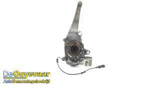 Gebruikte Fusee links-voor Jaguar XF (CC9) 3.0 D V6 24V Prijs € 79,99 Margeregeling aangeboden door Autodemontagebedrijf De Ooyevaar