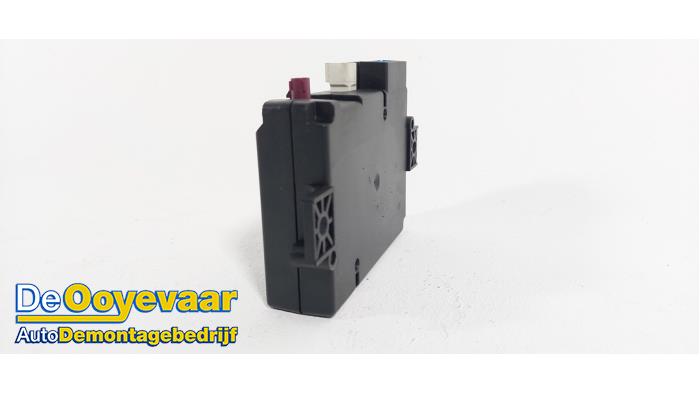 Telefoon Module van een Mercedes-Benz E (W212) E-200 CDI 16V BlueEfficiency,BlueTEC 2014