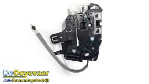 Gebruikte Deurslot Mechaniek 4Deurs rechts-achter Mercedes A Limousine (177.1) 1.3 A-200 Turbo Prijs € 29,99 Margeregeling aangeboden door Autodemontagebedrijf De Ooyevaar