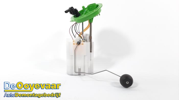 Gebruikte Tank element Pomp Volkswagen Golf VII (AUA) 1.4 GTE 16V Prijs € 29,99 Margeregeling aangeboden door Autodemontagebedrijf De Ooyevaar