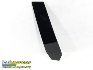 Gebruikte B-stijl rechts Tesla Model 3 Long Range AWD 75 kWh Prijs € 75,00 Margeregeling aangeboden door Autodemontagebedrijf De Ooyevaar