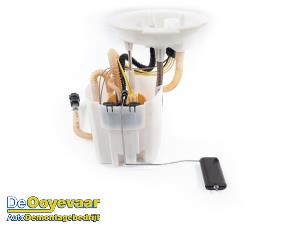 Gebruikte Tank element Pomp BMW 2 serie Active Tourer (F45) 216d 1.5 TwinPower Turbo 12V Prijs € 59,99 Margeregeling aangeboden door Autodemontagebedrijf De Ooyevaar