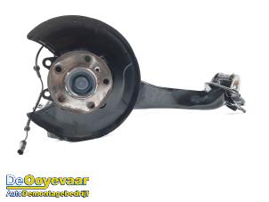 Gebruikte Fusee rechts-achter BMW 2 serie Active Tourer (F45) 216d 1.5 TwinPower Turbo 12V Prijs € 79,99 Margeregeling aangeboden door Autodemontagebedrijf De Ooyevaar