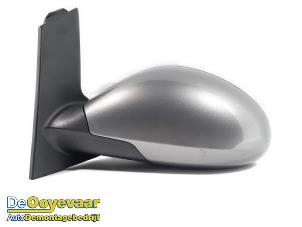 Gebruikte Buitenspiegel links Seat Altea (5P1) 2.0 FSI 16V Prijs € 19,99 Margeregeling aangeboden door Autodemontagebedrijf De Ooyevaar