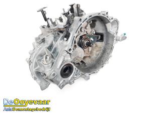 Gebruikte Versnellingsbak Kia Stonic (YB) 1.6 CRDi VGT 16V Prijs € 799,99 Margeregeling aangeboden door Autodemontagebedrijf De Ooyevaar