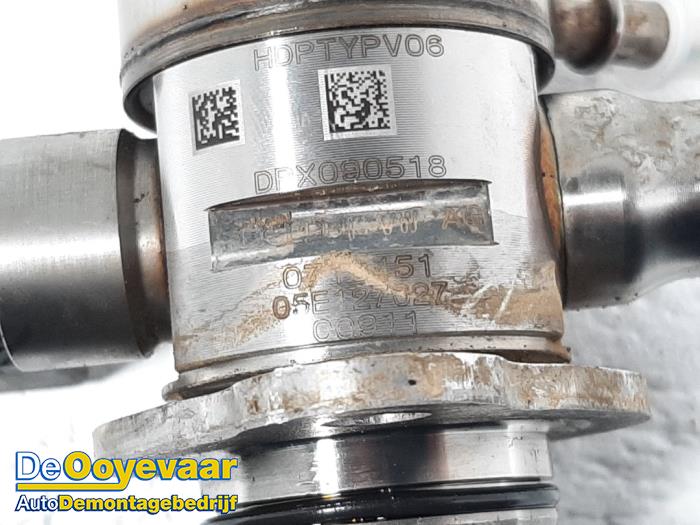 Hogedrukpomp van een Seat Arona (KJX) 1.5 TSI 16V 2018