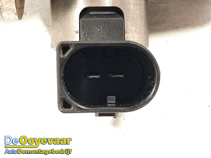 Hogedrukpomp van een Seat Arona (KJX) 1.5 TSI 16V 2018