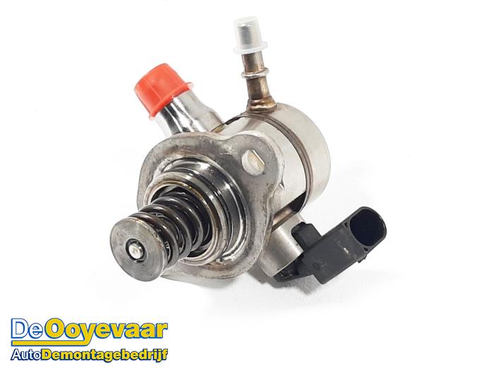 Hogedrukpomp van een Seat Arona (KJX) 1.5 TSI 16V 2018