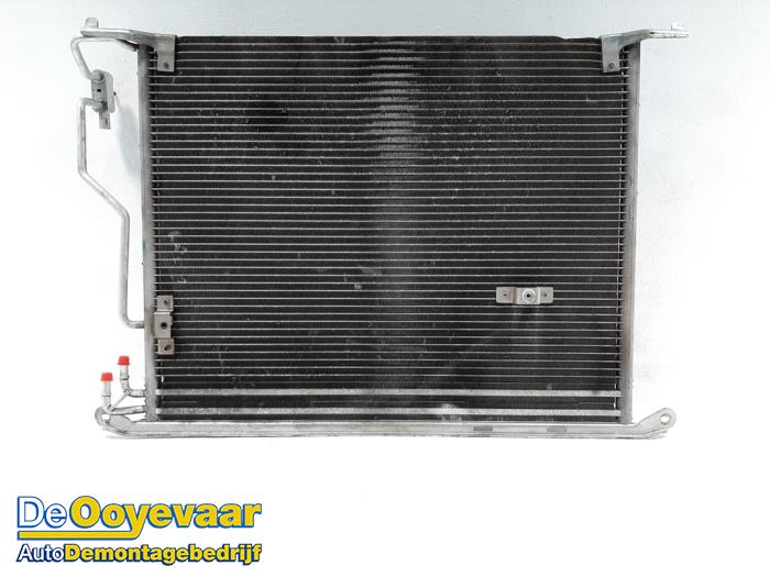 Gebruikte Airco Condensor Mercedes SL (R230) 5.0 SL-500 V8 24V Prijs € 69,99 Margeregeling aangeboden door Autodemontagebedrijf De Ooyevaar