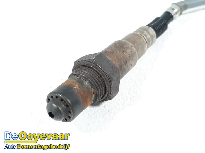 Lambda Sonde van een Mercedes-Benz SL (R230) 5.0 SL-500 V8 24V 2002