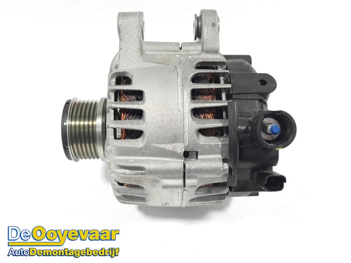 Gebruikte Dynamo Opel Crossland (X) 1.2 12V Prijs € 79,99 Margeregeling aangeboden door Autodemontagebedrijf De Ooyevaar