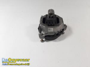 Gebruikte Motorsteun BMW 5 serie (G30) M550i xDrive 4.4 V8 32V TwinPower Turbo Prijs € 29,99 Margeregeling aangeboden door Autodemontagebedrijf De Ooyevaar