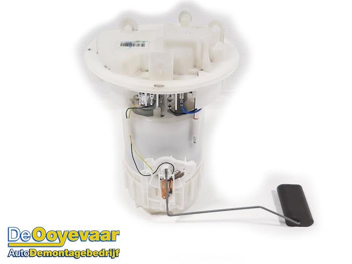 Gebruikte Tank element Pomp Citroen C4 Cactus (0B/0P) 1.2 PureTech 82 12V Prijs € 19,99 Margeregeling aangeboden door Autodemontagebedrijf De Ooyevaar
