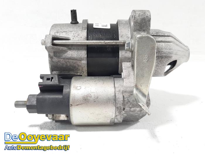 Gebruikte Startmotor Toyota Yaris III (P13) 1.0 12V VVT-i Prijs € 35,00 Margeregeling aangeboden door Autodemontagebedrijf De Ooyevaar