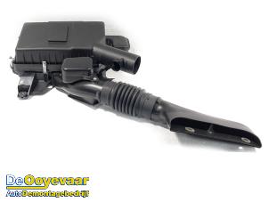 Gebruikte Luchtfilterhuis Mitsubishi Eclipse Cross (GK/GL) 2.4 16V PHEV 4x4 Prijs € 125,00 Margeregeling aangeboden door Autodemontagebedrijf De Ooyevaar