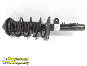 Gebruikte Mac Phersonpoot links-voor Opel Crossland (X) 1.5 CDTI 100 Prijs € 59,99 Margeregeling aangeboden door Autodemontagebedrijf De Ooyevaar