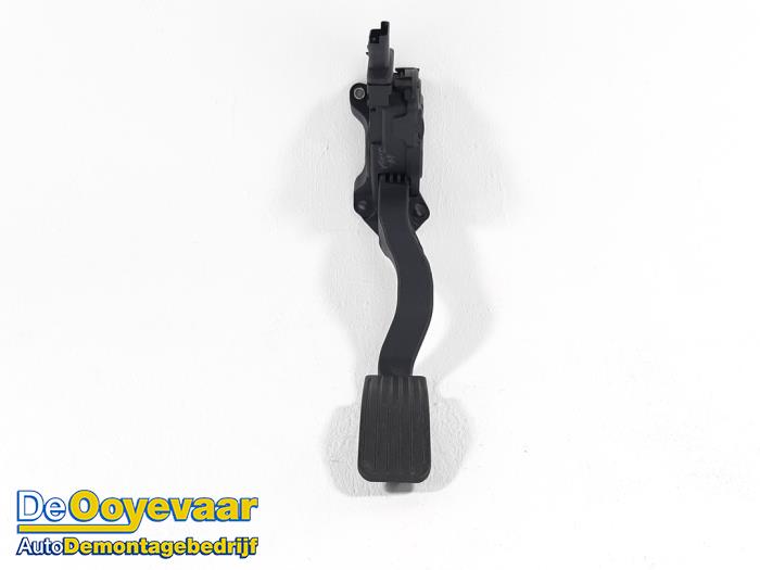 Gebruikte Sensor Gaspedaalpositie Opel Crossland (X) 1.5 CDTI 100 Prijs € 15,00 Margeregeling aangeboden door Autodemontagebedrijf De Ooyevaar